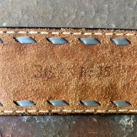 Tooled leather belt with acorns & leaves design and “MIKE” on back - Picture 10 of 12